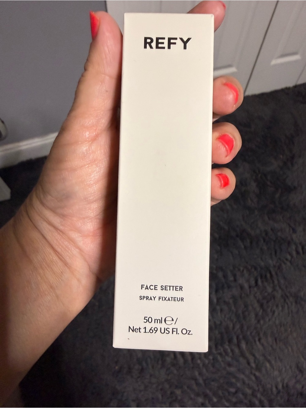 REFY Face Setter Makeup Setting Spray - White